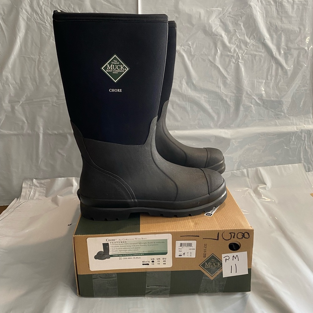 Mens Chore Hi Muck Boot size 13